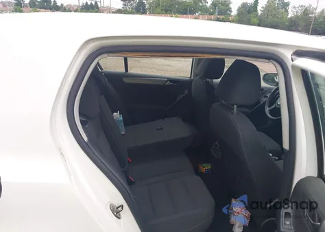 2012 Volkswagen Golf 2.5L 4-Door from USA, damaged, VIN WVWDB7AJ1CW199637